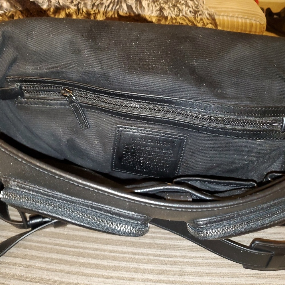 Michael Kors Bag - Picture 4 of 7